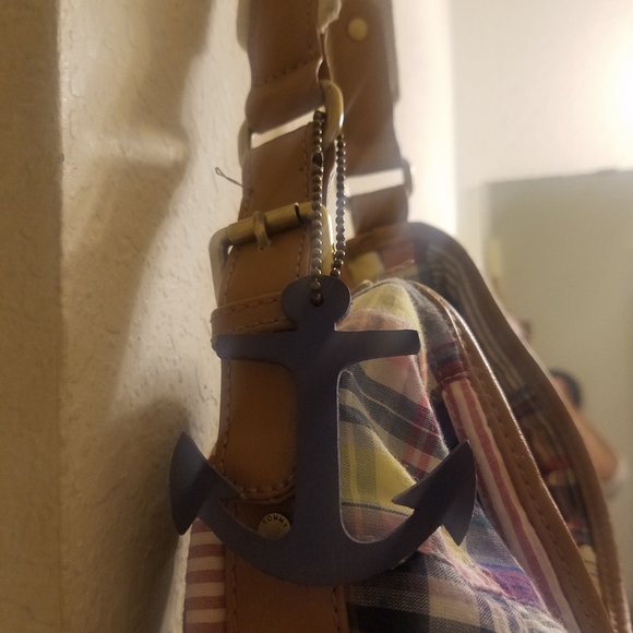 2 Tommy Hilfiger purses - Picture 7 of 9